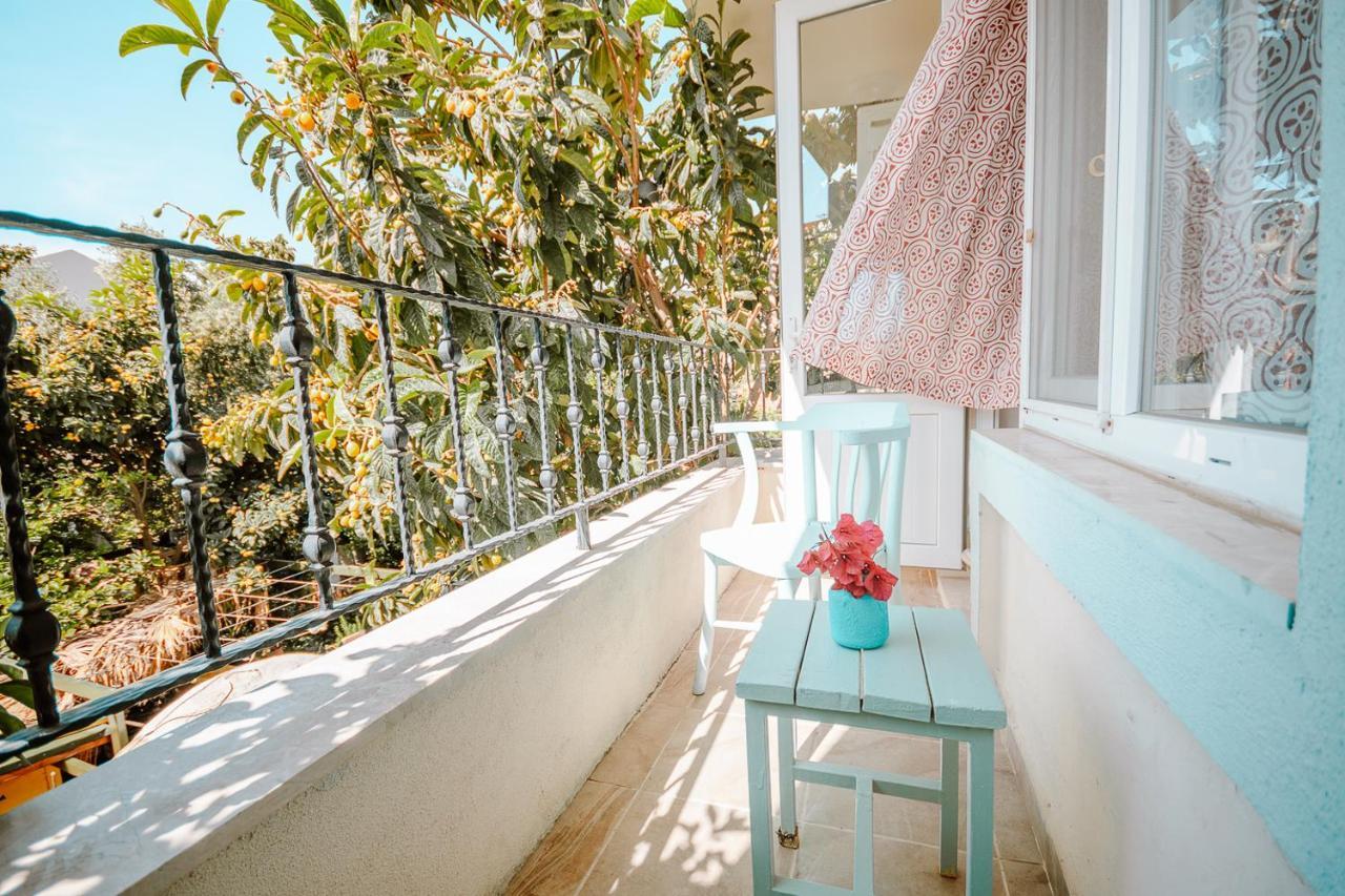 Kuytu Terrace Bed And Breakfast カシュ エクステリア 写真
